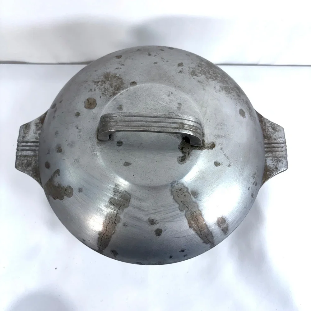 Wagner Ware Dutch Oven Silver Magnalite 4248-P Cast Aluminum with Lid and Trivet